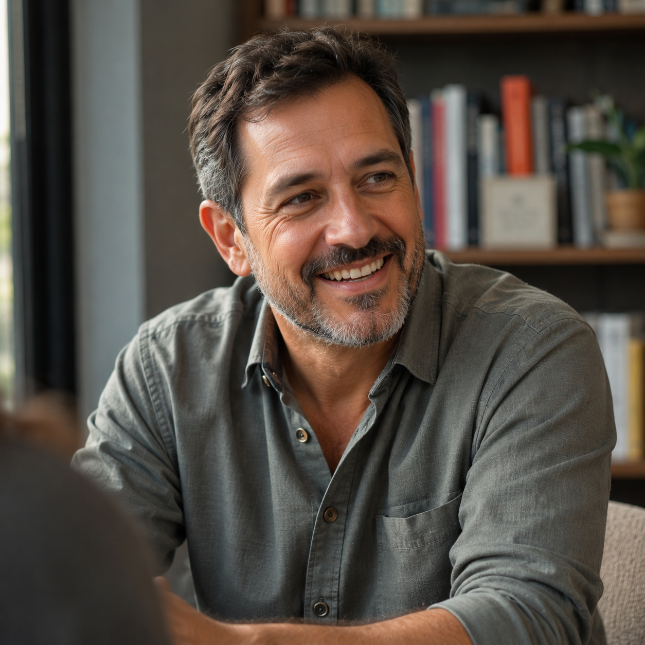 Dr. Fernando G.